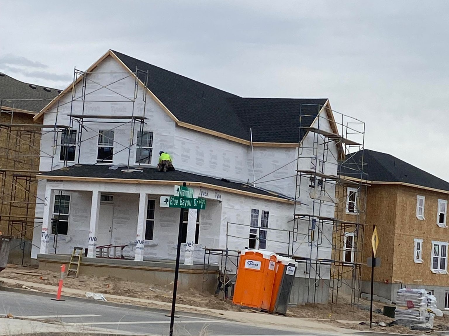 Gustavo's Construction, LLC